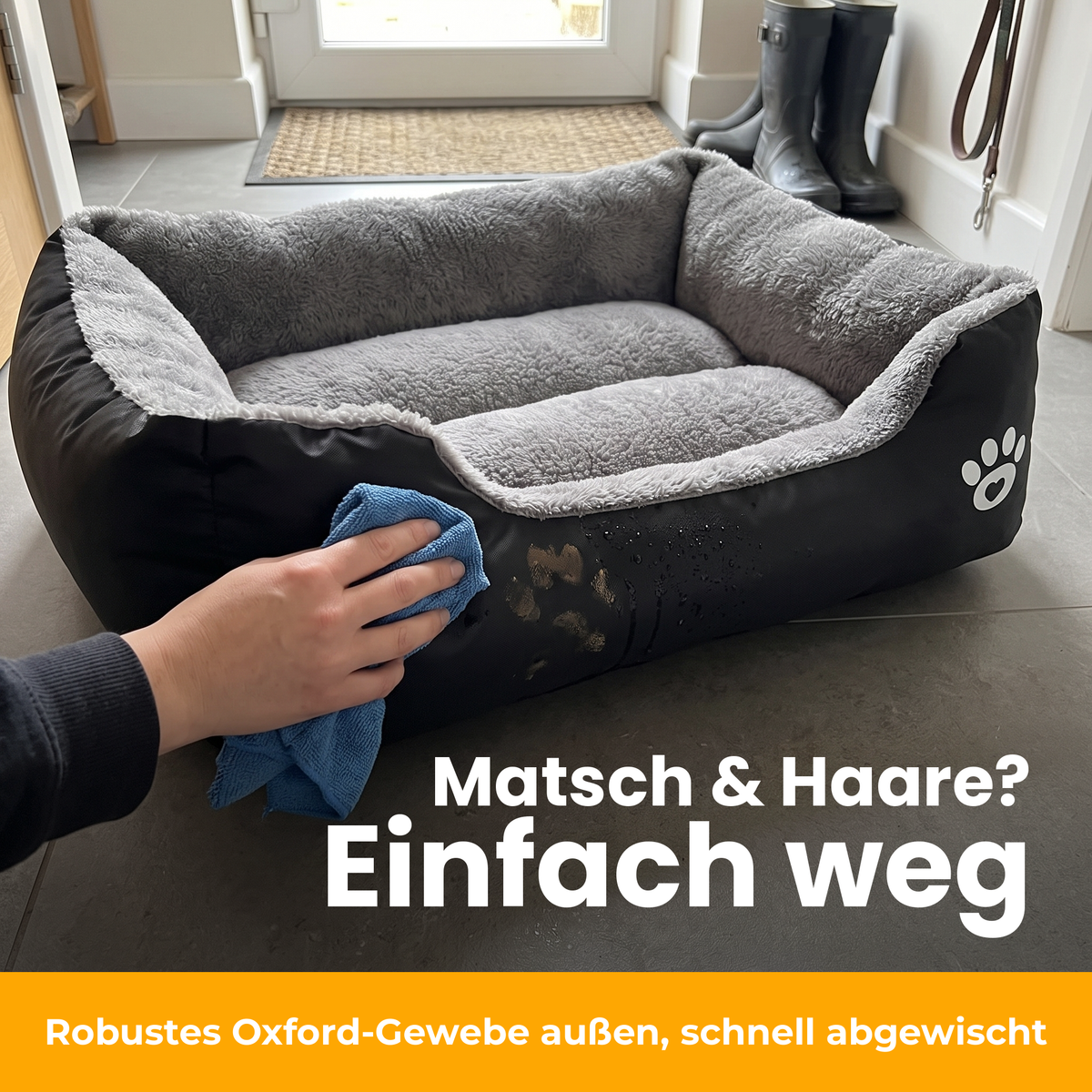 [de] NapBox – Oxford-Außenstoff wird mit einem Tuch abgewischt